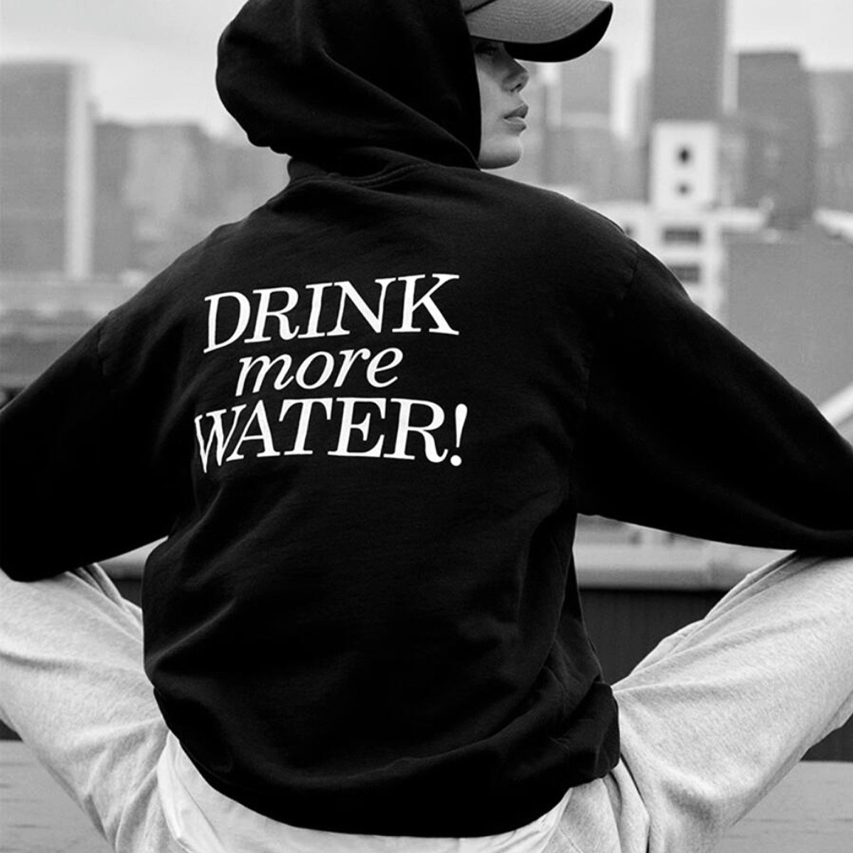Street Fashion In New York - Sweats à capuche surdimensionnés noirs College
