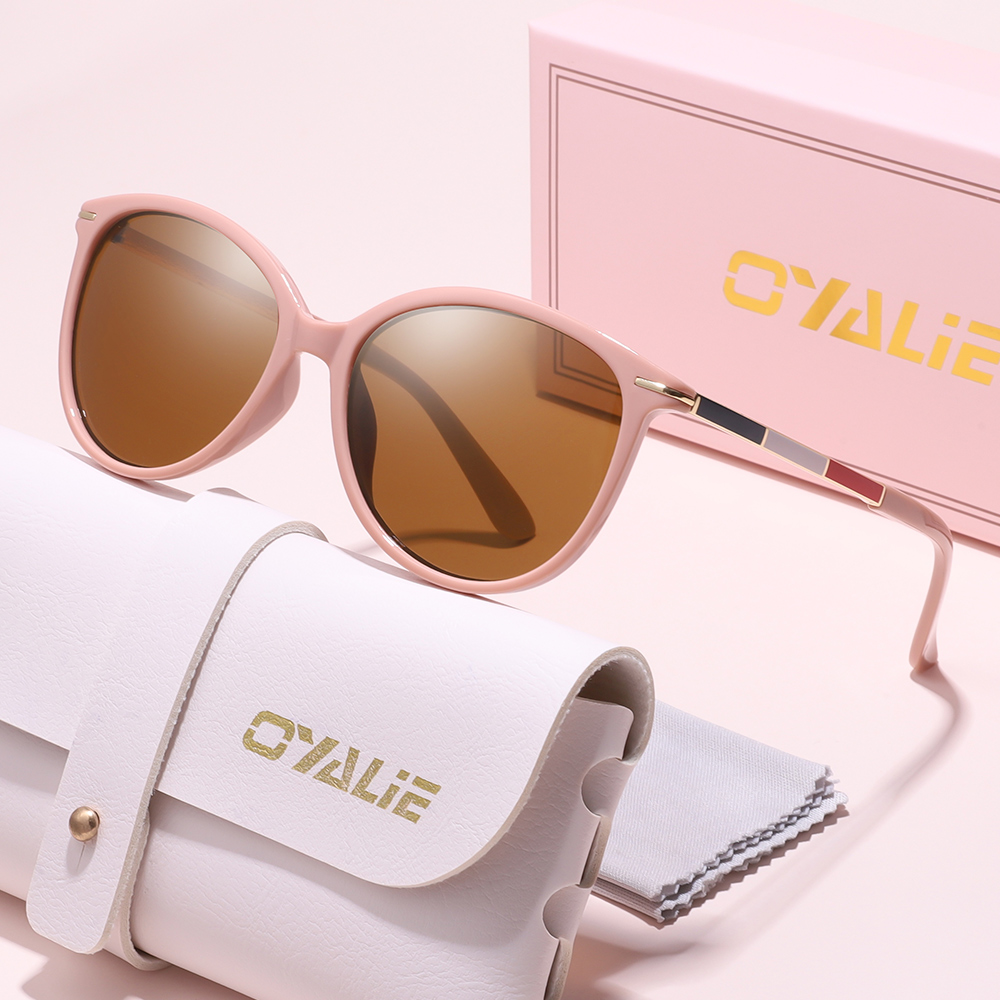 Street Fashion Look - Lunettes de soleil classiques colorées Oyalie,