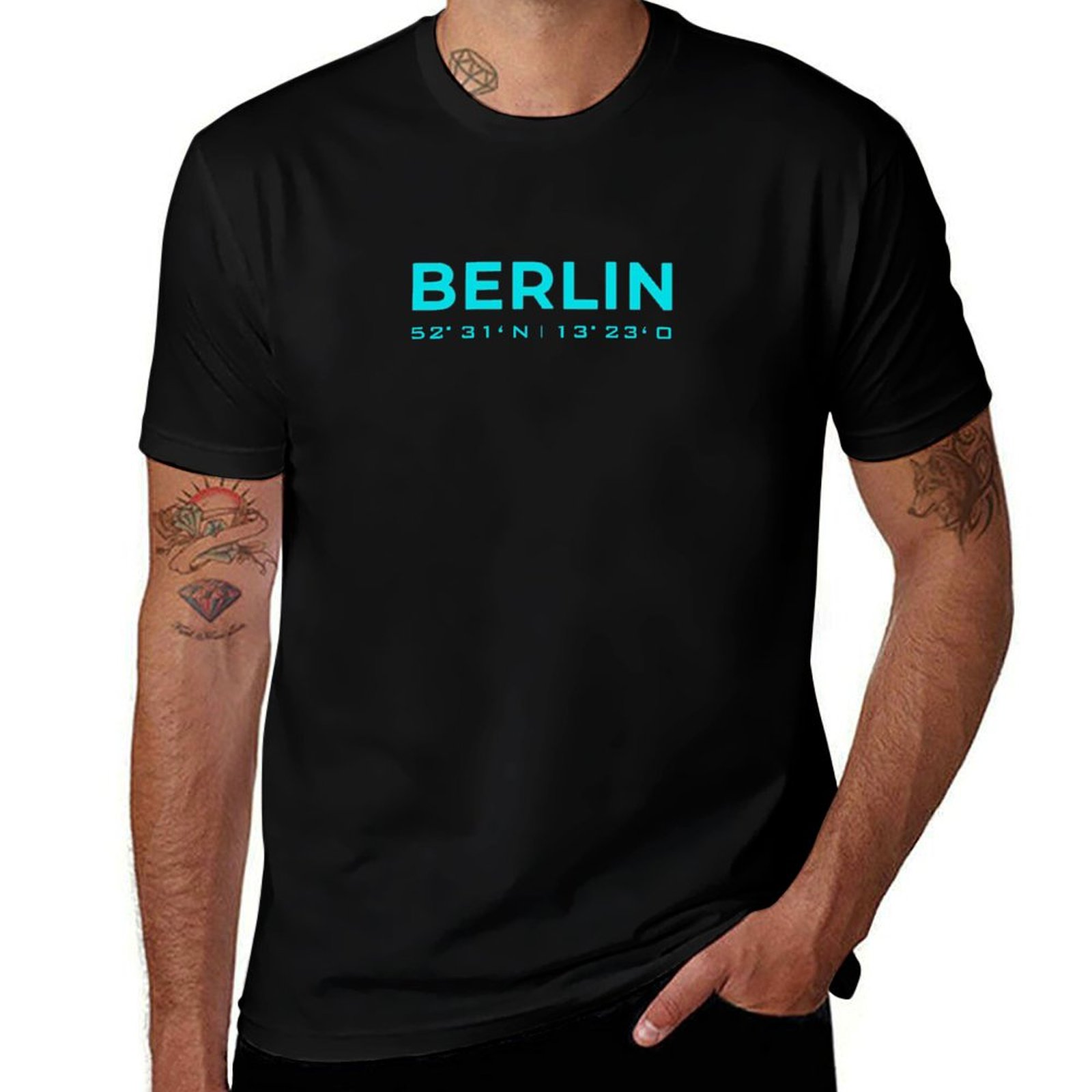 Street Fashion Berlin - T-shirt Home Berlin avec coordonnées en