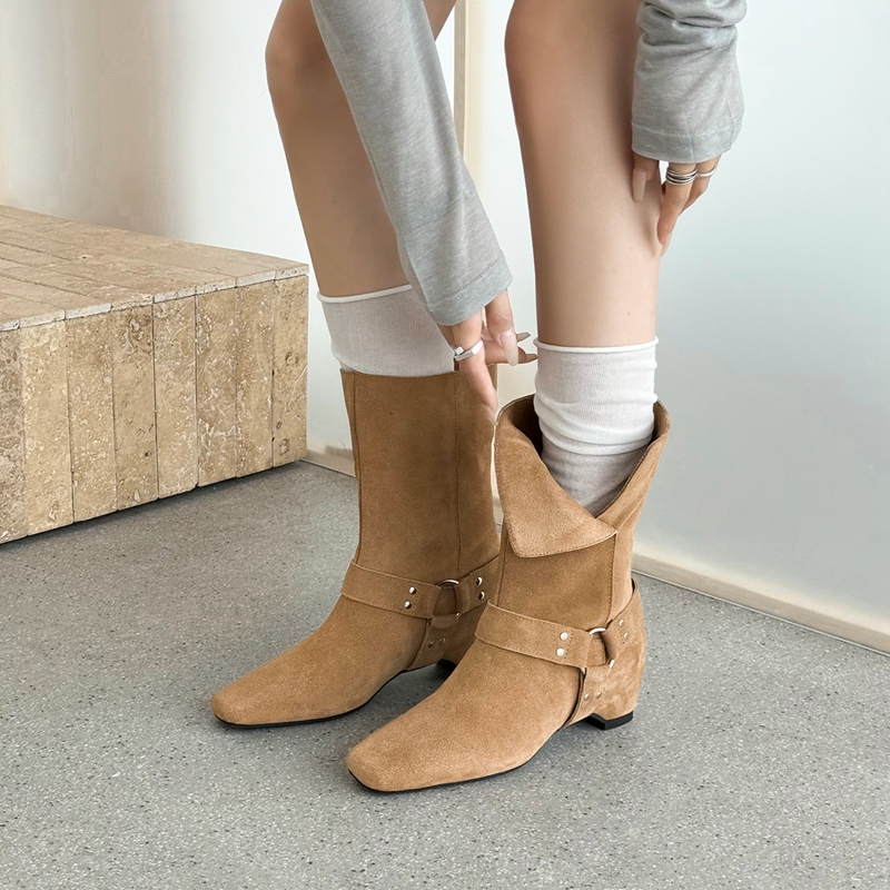 Bottines en daim pour femmes,  - Street Fashion Look avis et prix