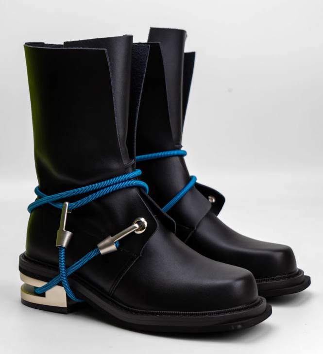 Bottes courtes à bout rond et  - Street Fashion Rome 2025 avis et prix