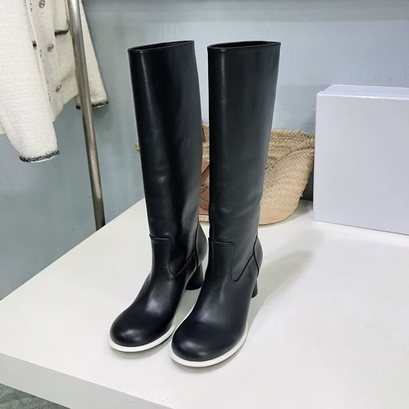Bottes extensibles en cuir vér - Street Fashion Rome 2025 avis et prix