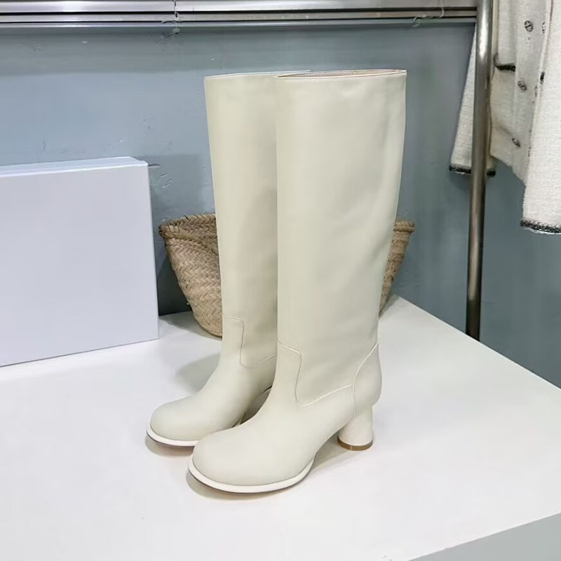 Bottes extensibles en cuir vér - Street Fashion Rome 2025 avis et prix